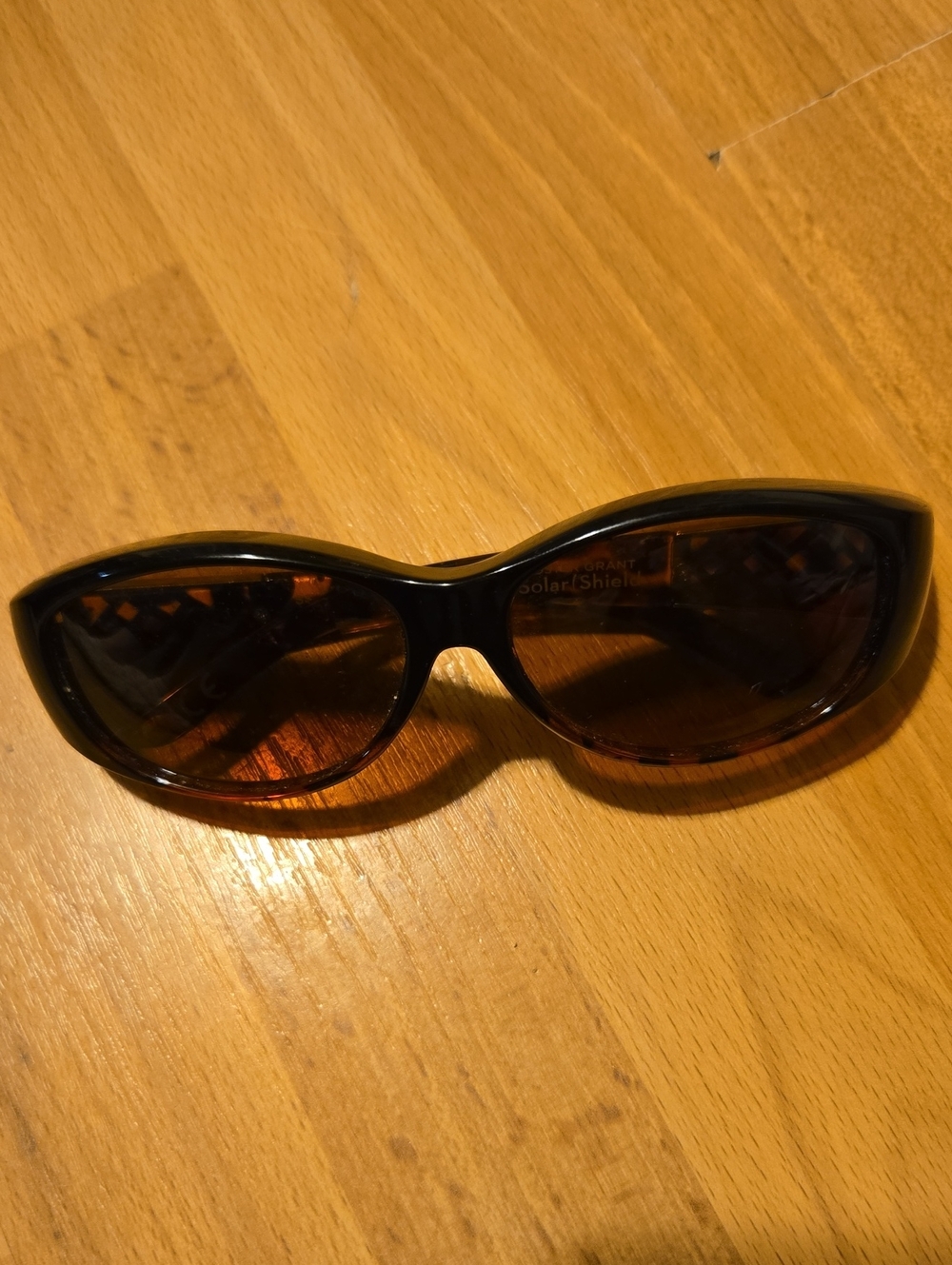 Foster Grant Black Tortoiseshell Oval Sunglasses